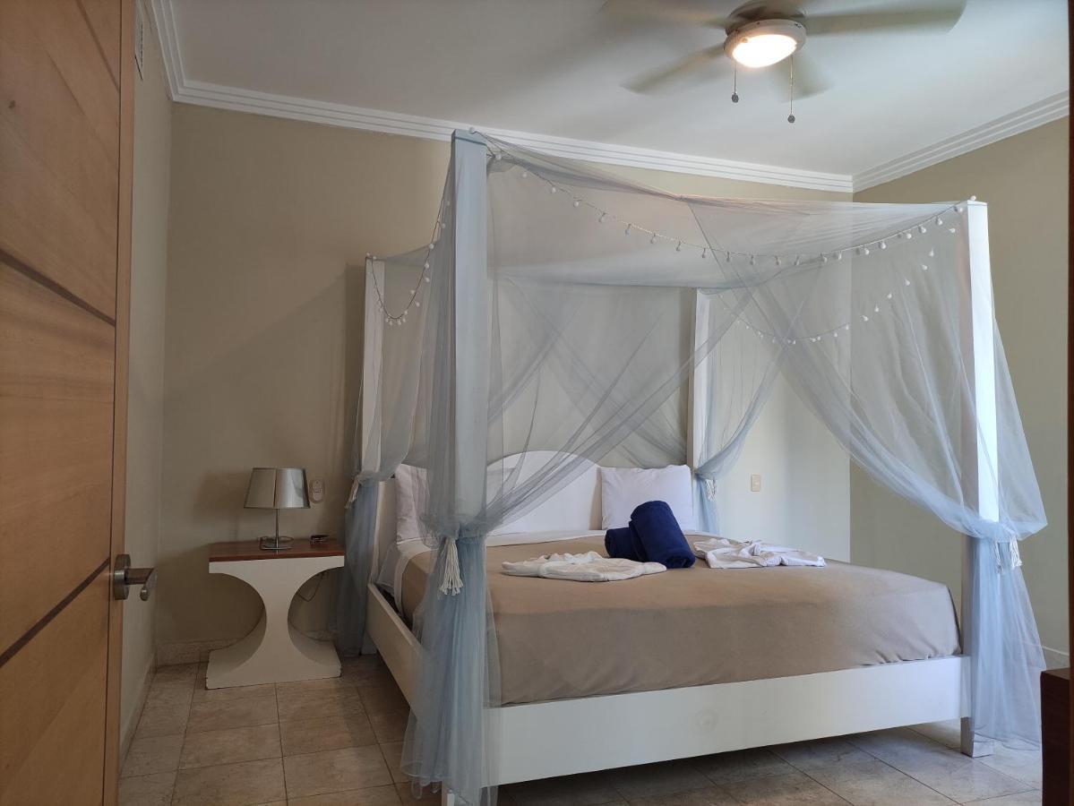 Chic Beachfront Apartment - Private Beach Access Пунта-Кана Екстер'єр фото